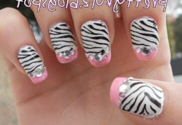 Zebra Nail Art