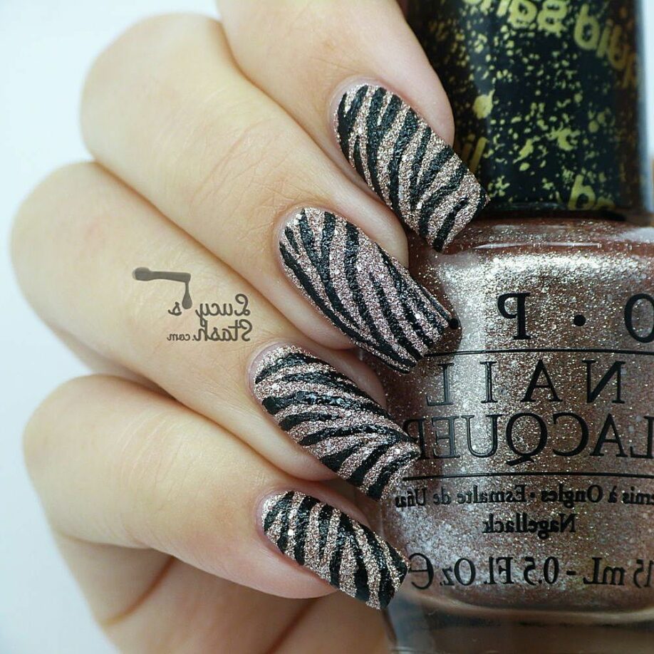 Zebra Stripes Nail Art Paznokci